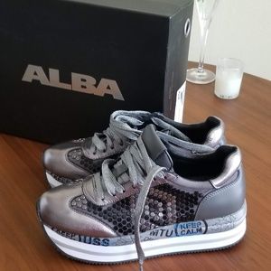 Alba leather snickers